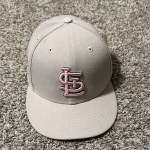 St. Louis Cardinals Pink and grey baseball cap